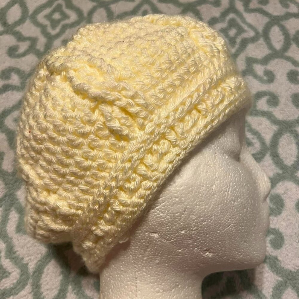 🐻New Handmade Small Off-White Cable-Knit Beanie - 8"X18-23"